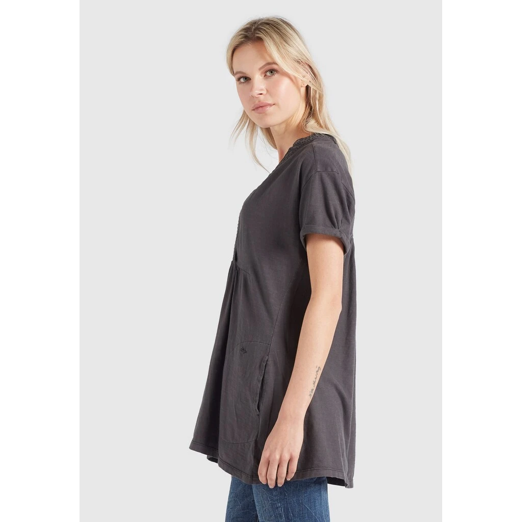 Khujo Longshirt »khujo T-Shirt SILJE«, Im Loose Fit Mit Spitze 2 Khujo Longshirt »khujo T-Shirt SILJE«, Im Loose Fit Mit Spitze – Bild 2