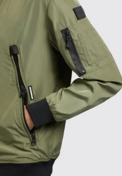Khujo ASTILE2 - Bomberjacke - Olivgrün -Khujo Store 7f0272f37f694818808aeaa55bb2c546