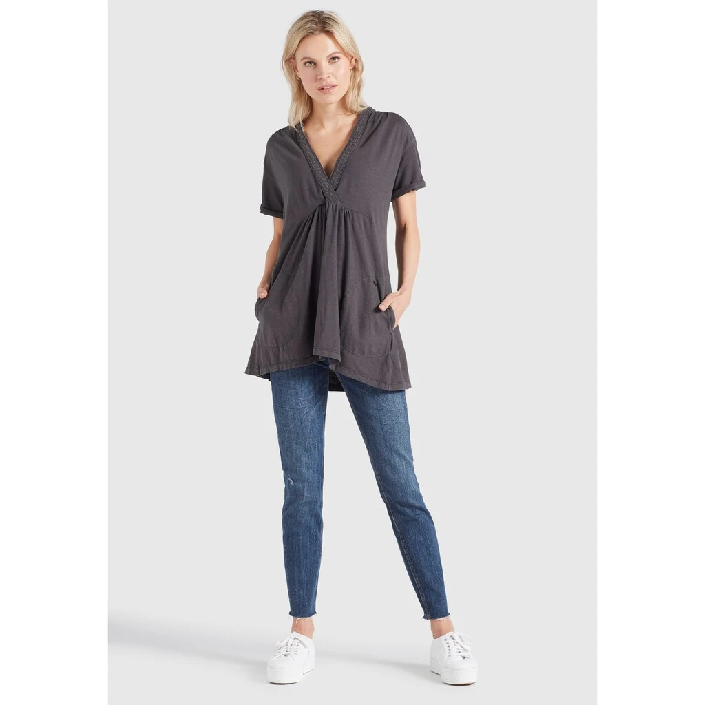 Khujo Longshirt »khujo T-Shirt SILJE«, Im Loose Fit Mit Spitze 5 Khujo Longshirt »khujo T-Shirt SILJE«, Im Loose Fit Mit Spitze – Bild 5