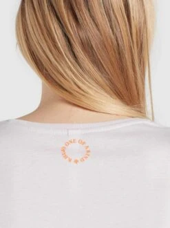 Khujo Damen T-Shirt - BANANI INSTINCT -Khujo Store Damen T Shirt BANANI INSTINCT pdstandard 522732 0001 modeldetail 3