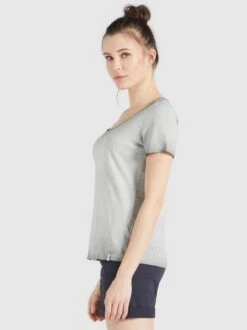 Khujo Damen T-Shirt - PERGOLA 13 Khujo Damen T-Shirt - PERGOLA -Khujo Store Damen T Shirt PERGOLA pdstandard 522750 0002 modelside 1